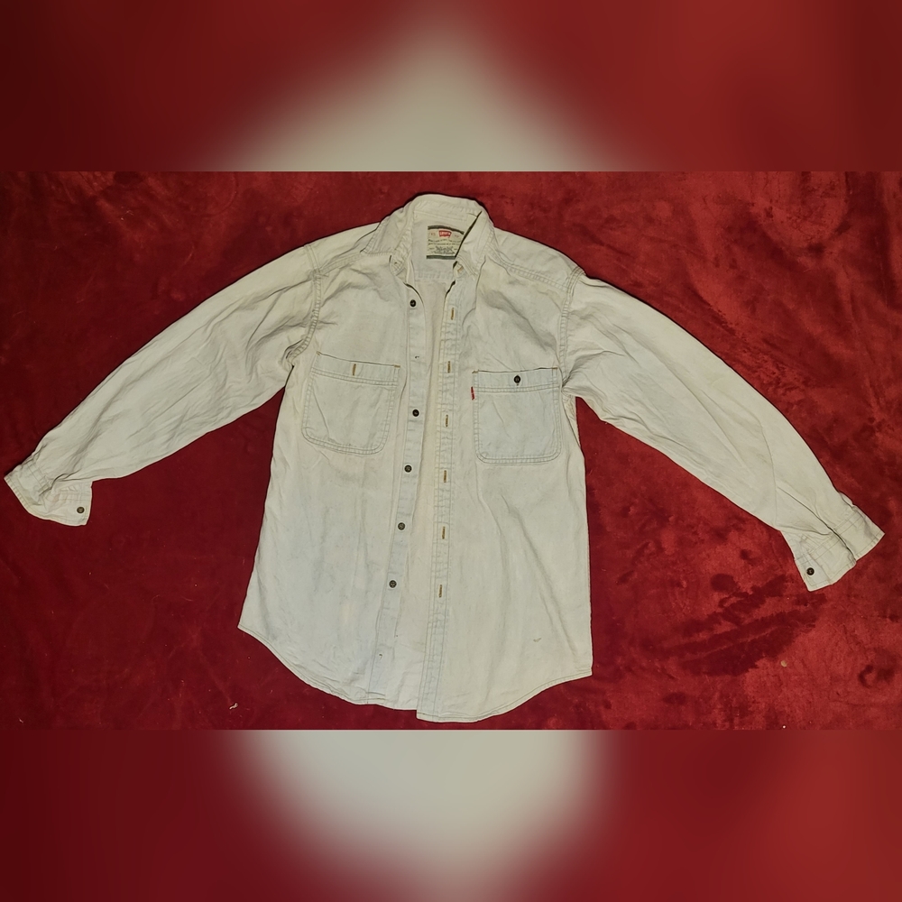Levi's button up
